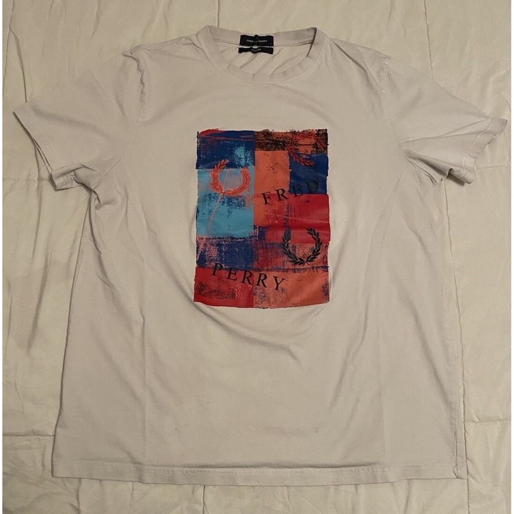 Fred Perry Reissues Graphic Shirt Size L